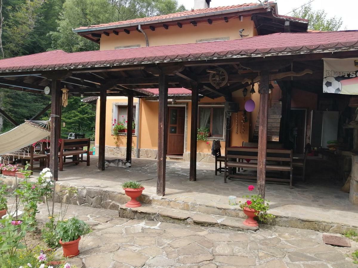 Къща Цвети-1 Трявна Otel Bangeytsi Dış mekan fotoğraf